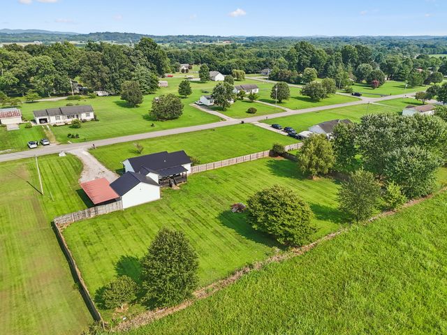 106 Cayenne Rd, Bell Buckle, TN 37020