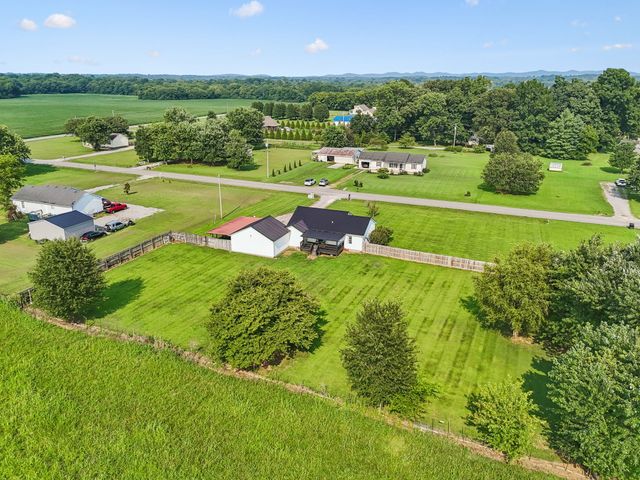 106 Cayenne Rd, Bell Buckle, TN 37020