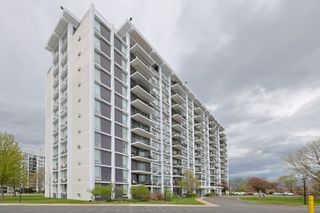 8809 W Golf Road 11D, Niles, IL 60714