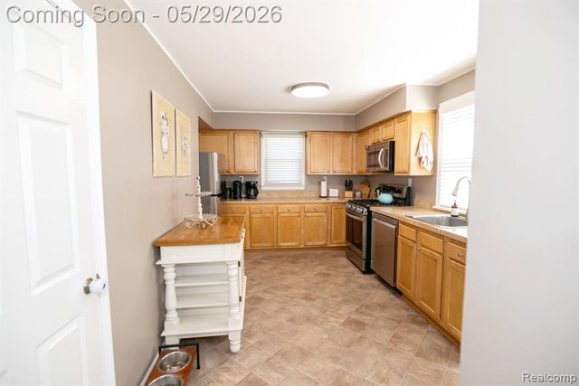 3757 Cone Avenue, Rochester Hills, MI 48309