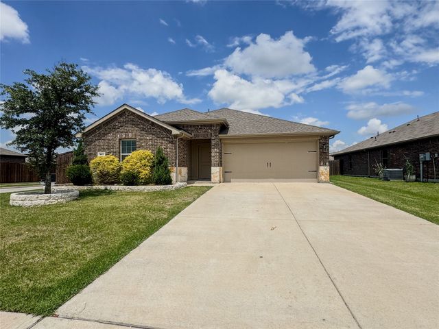 801 Meadow Creek Lane, Josephine, TX 75189