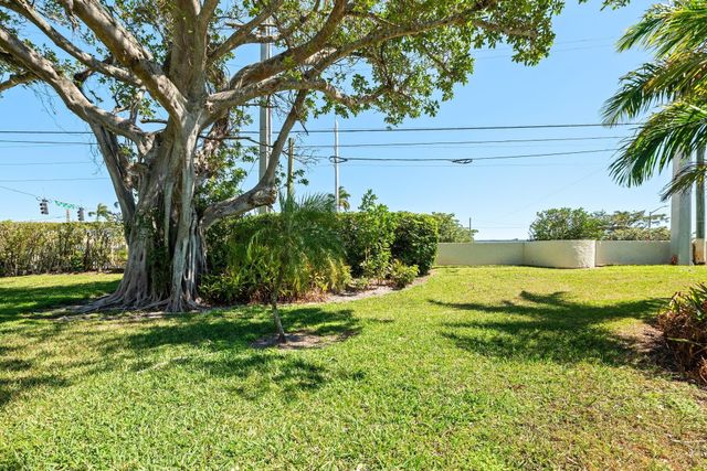 1271 NW 18th Avenue 5D, Delray Beach, FL 33445