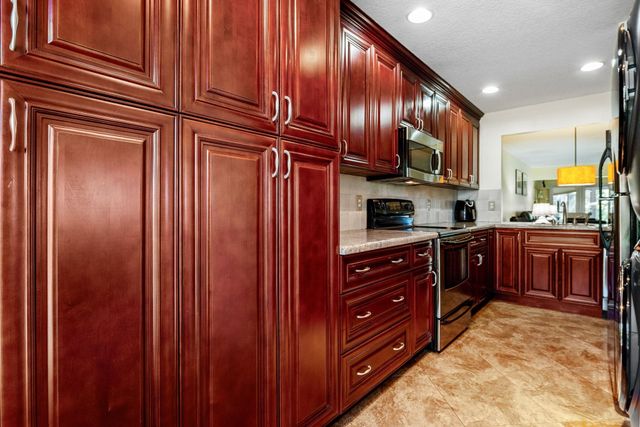 1271 NW 18th Avenue 5D, Delray Beach, FL 33445