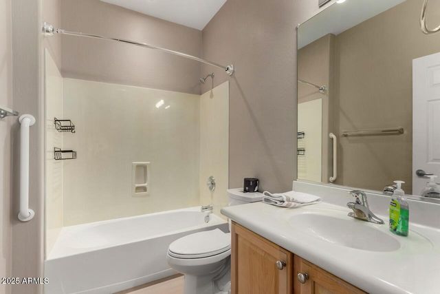 1676 W OWENS Way, Anthem, AZ 85086