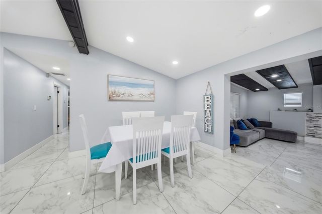 12116 N 52ND STREET, Temple Terrace, FL 33617