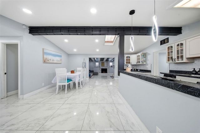 12116 N 52ND STREET, Temple Terrace, FL 33617