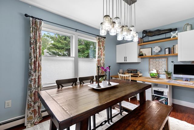 24 Moon Compass Ln, Sandwich, MA 02563