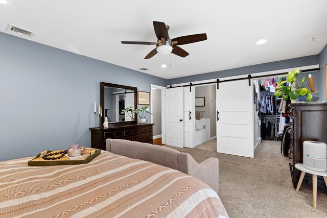 24 Moon Compass Ln, Sandwich, MA 02563