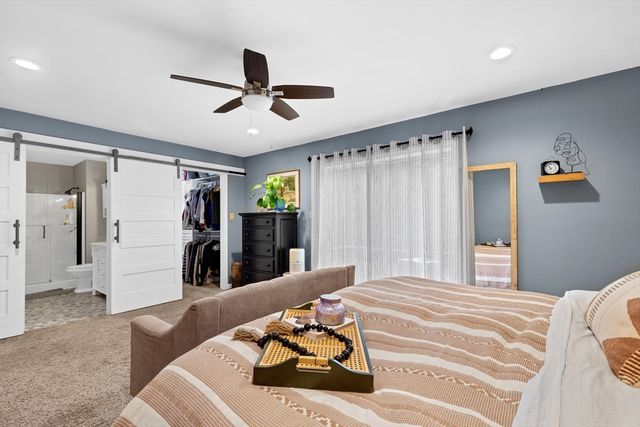 24 Moon Compass Ln, Sandwich, MA 02563