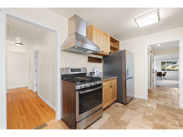 9744 Sw VIEW Ter, Tigard, OR 97224