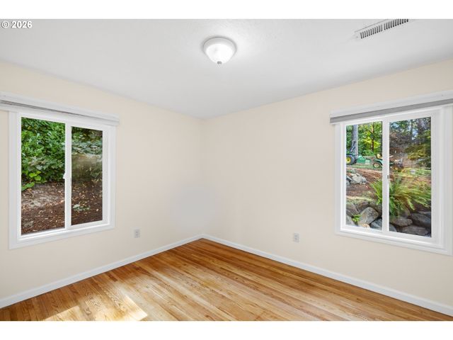 9744 Sw VIEW Ter, Tigard, OR 97224