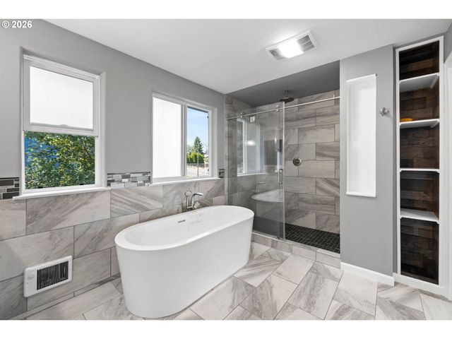9744 Sw VIEW Ter, Tigard, OR 97224