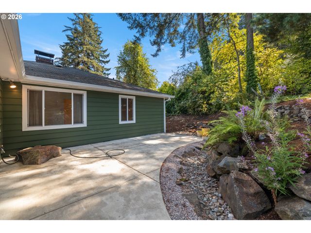 9744 Sw VIEW Ter, Tigard, OR 97224