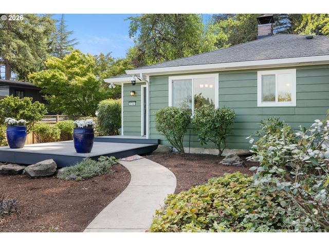 9744 Sw VIEW Ter, Tigard, OR 97224