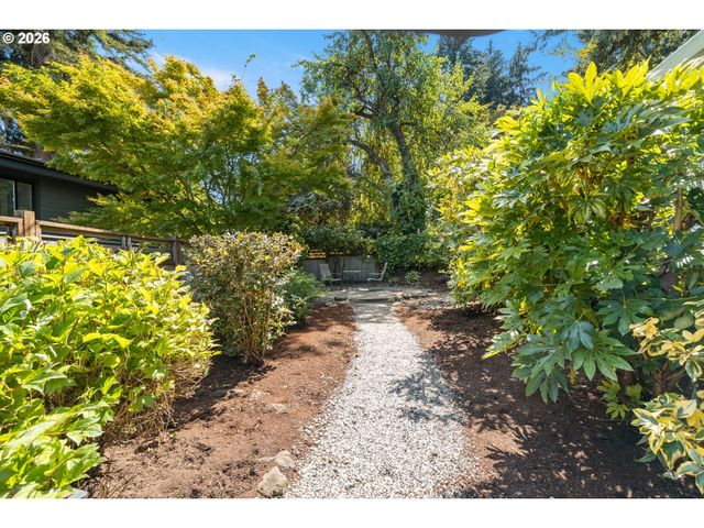 9744 Sw VIEW Ter, Tigard, OR 97224