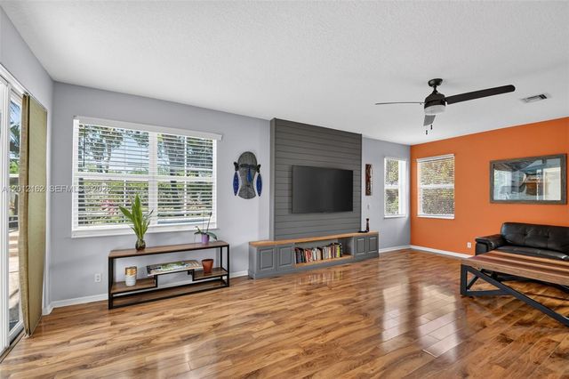 7055 Via Leonardo, Lake Worth, FL 33467