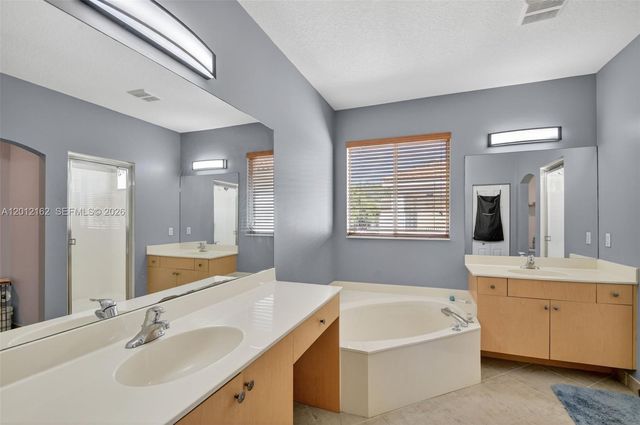 7055 Via Leonardo, Lake Worth, FL 33467