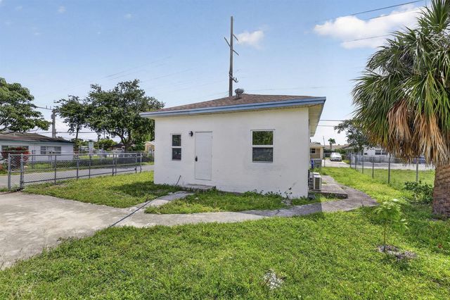 621 NW 3rd Avenue, Pompano Beach, FL 33060