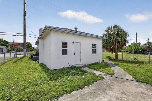 621 NW 3rd Avenue, Pompano Beach, FL 33060