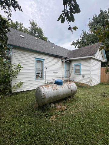 320 W Marshfield Street, Hartville, MO 65667