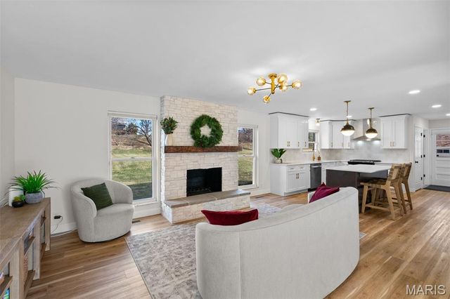 14121 Parliament Drive, Chesterfield, MO 63017