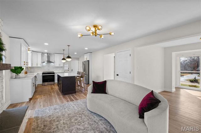 14121 Parliament Drive, Chesterfield, MO 63017