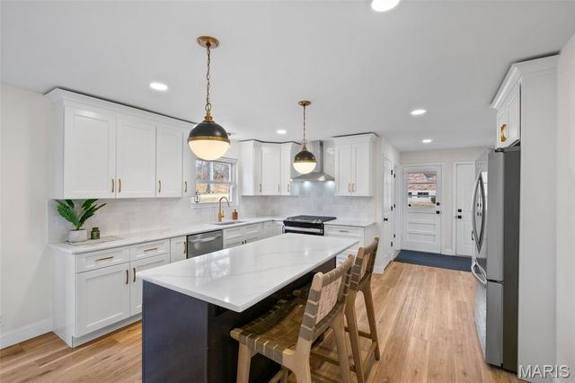 14121 Parliament Drive, Chesterfield, MO 63017