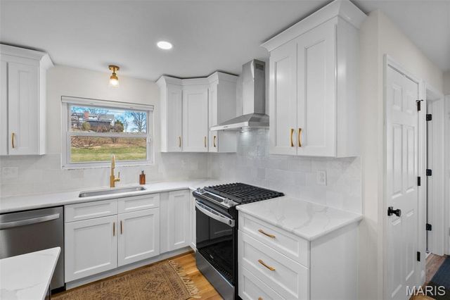 14121 Parliament Drive, Chesterfield, MO 63017