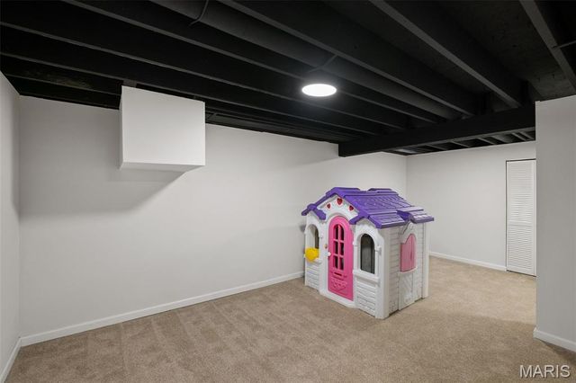 14121 Parliament Drive, Chesterfield, MO 63017