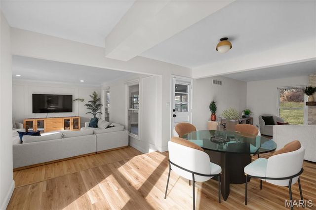 14121 Parliament Drive, Chesterfield, MO 63017