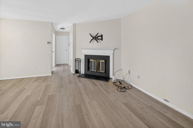 2312 OLD STONE MILL, East Windsor, NJ 08512