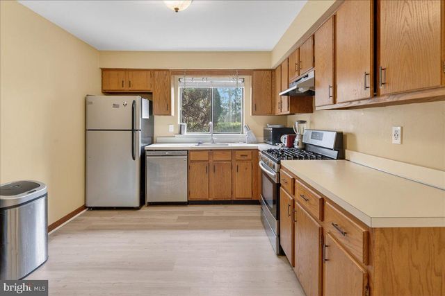 2312 OLD STONE MILL, East Windsor, NJ 08512