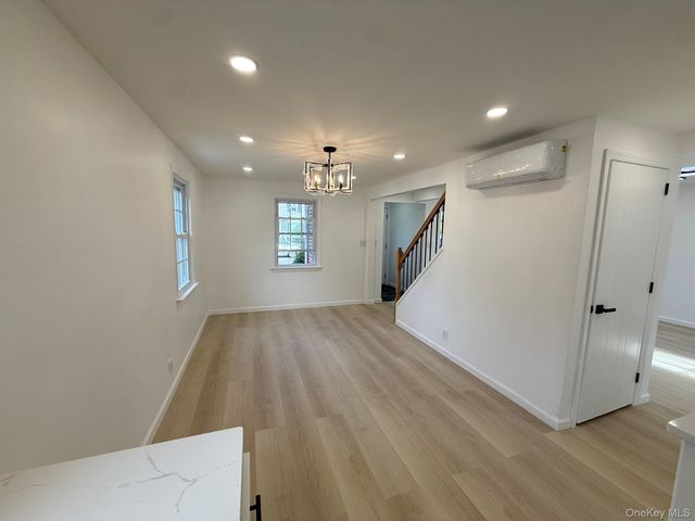 375 Latham Road, Mineola, NY 11501