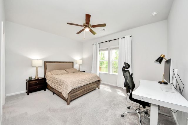 68 Valiant Ridge Trail, Magnolia, TX 77354