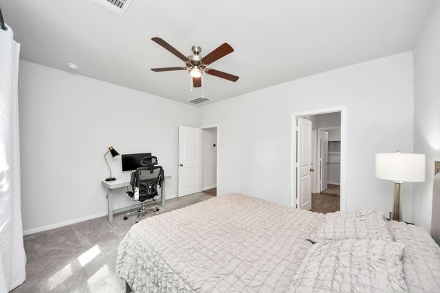 68 Valiant Ridge Trail, Magnolia, TX 77354