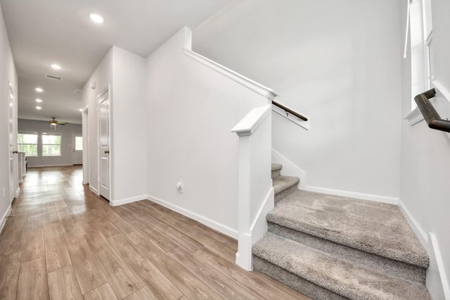 68 Valiant Ridge Trail, Magnolia, TX 77354