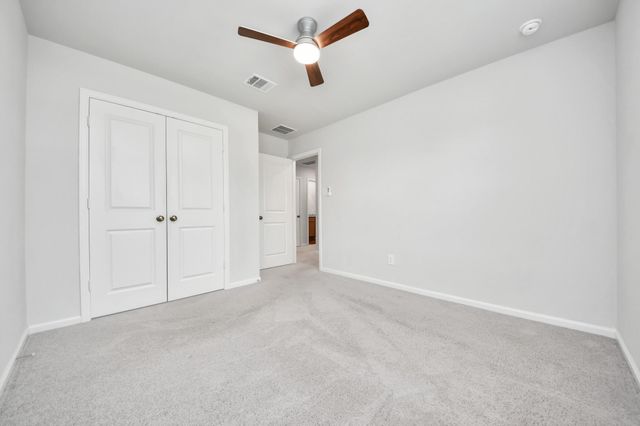 68 Valiant Ridge Trail, Magnolia, TX 77354
