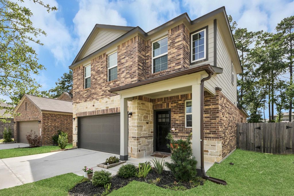 68 Valiant Ridge Trail, Magnolia, TX 77354