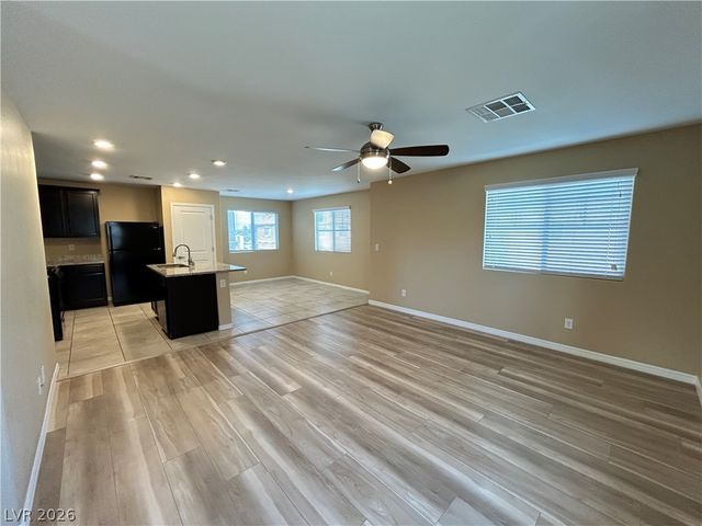 4325 Harristown Drive, Las Vegas, NV 89115