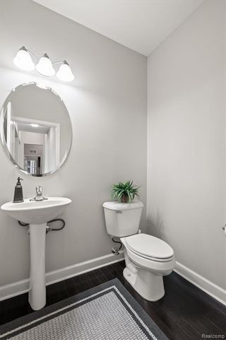 4882 E Stonegate Circle, Lake Orion, MI 48359