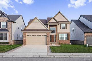 4882 E Stonegate Circle, Lake Orion, MI 48359
