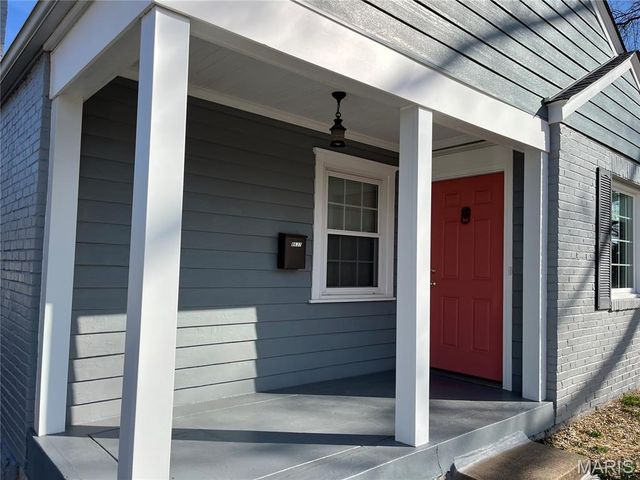 8637 Litzsinger Road, Brentwood, MO 63144