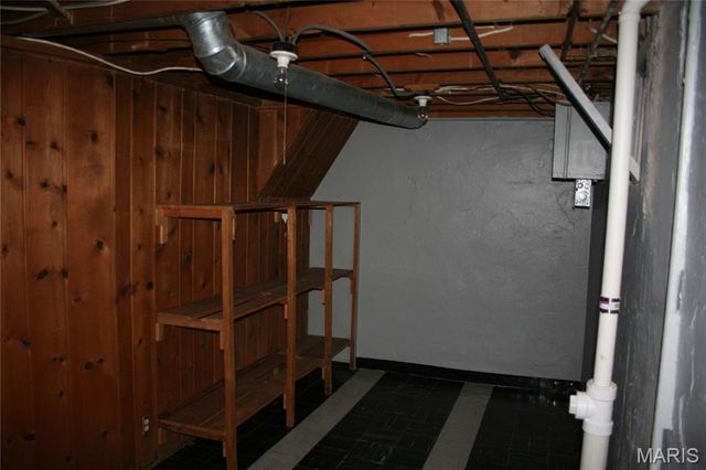 8637 Litzsinger Road, Brentwood, MO 63144