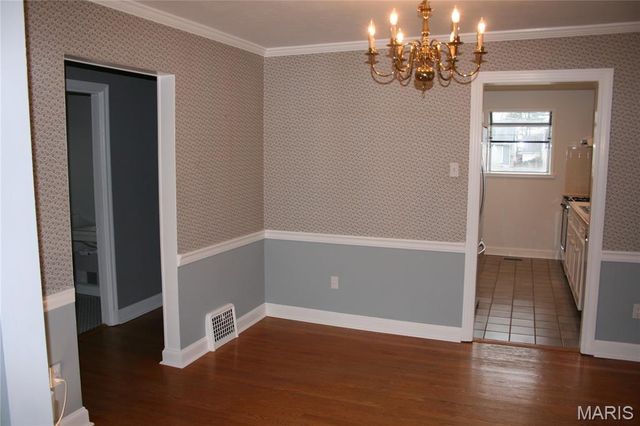 8637 Litzsinger Road, Brentwood, MO 63144