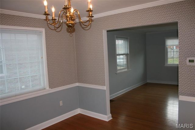 8637 Litzsinger Road, Brentwood, MO 63144