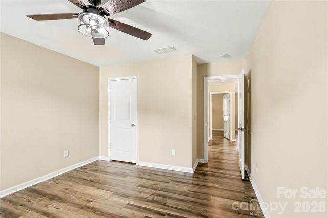 6814 Barefoot Forest Drive, Charlotte, NC 28269