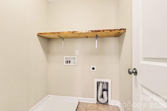 6814 Barefoot Forest Drive, Charlotte, NC 28269