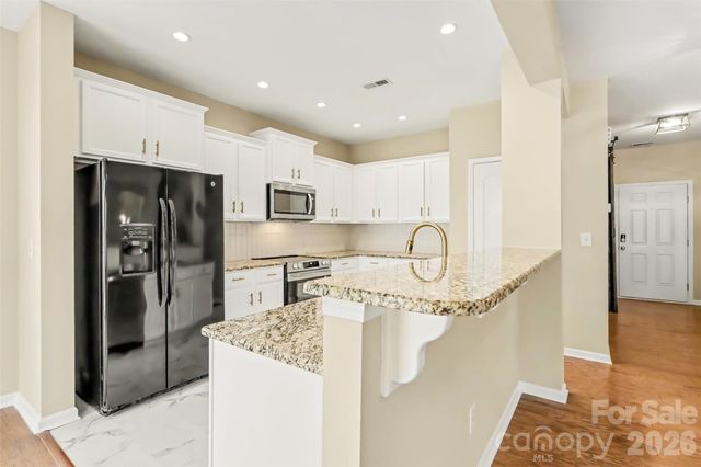6814 Barefoot Forest Drive, Charlotte, NC 28269