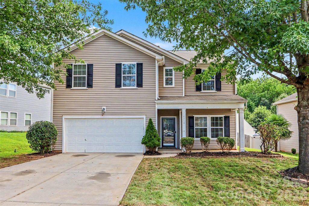 6814 Barefoot Forest Drive, Charlotte, NC 28269