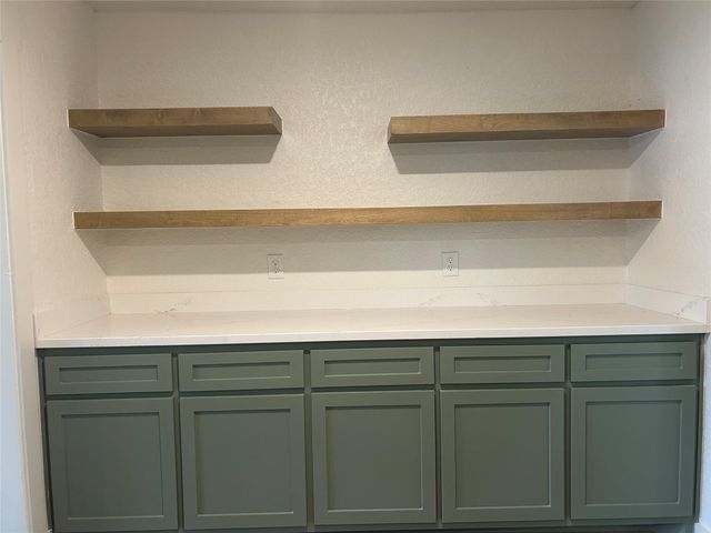 923 W 9th Street, Freeport, TX 77541